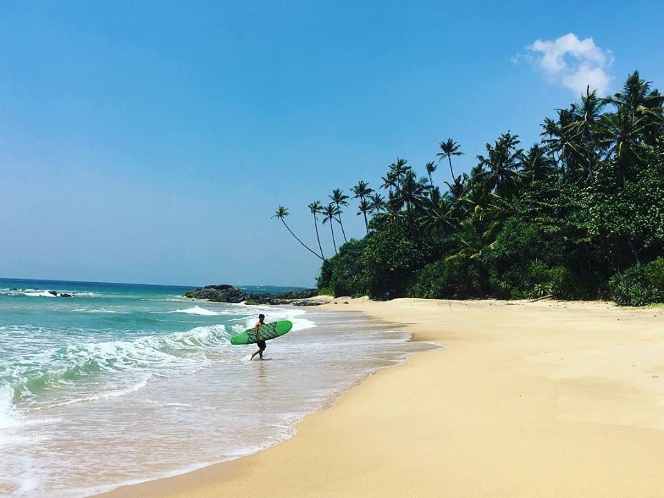 Матара шри ланка. Матара шри ланка. Матара пляж. Пляж хиккадува шри ланка. Пляж полхена шри ланка.
