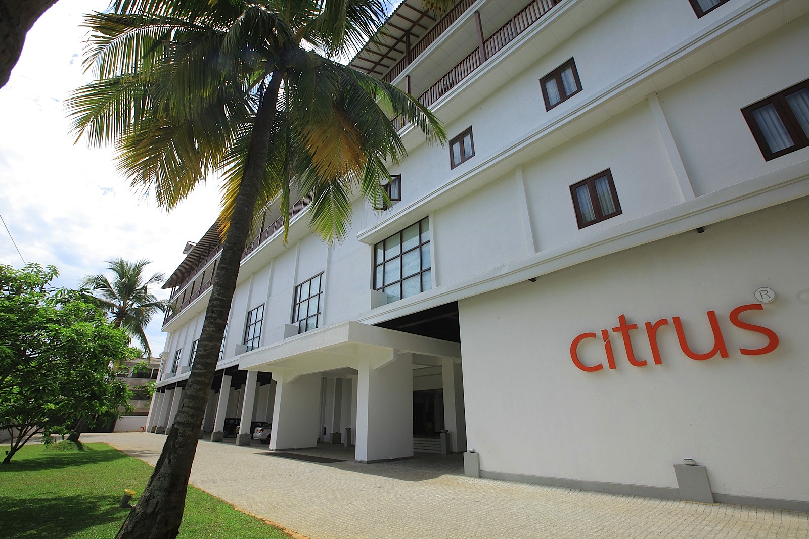Citrus hikkaduwa шри. Шри Ланка отель Citrus. Citrus 4* Хиккадува. Цитрус Хиккадува Шри Ланка. Отель цитрус Шри Ланка Хиккадува.