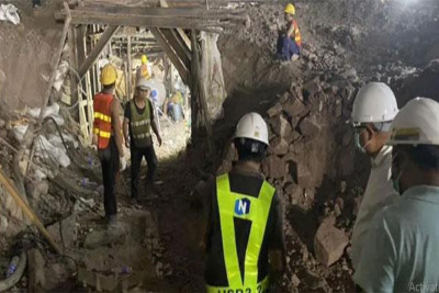 Workers trapped for days in Thai tunnel found dead