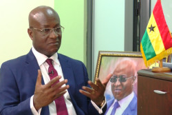 Ghana majority leader blames Sri Lanka’s Central Bank for crisis