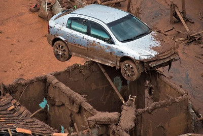 Mining giants told to pay $9.7bn over Brazil dam disaster