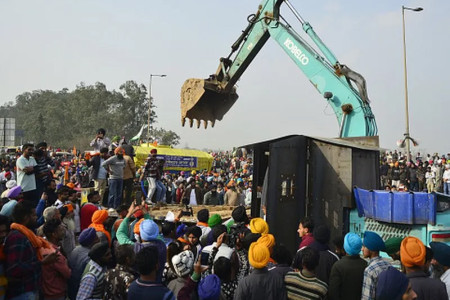 Farmers&#039; protest: India farmers say barricades won&#039;t stop Delhi march