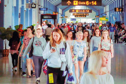 Tourist arrivals expected to reach 400,000 mark mid-April