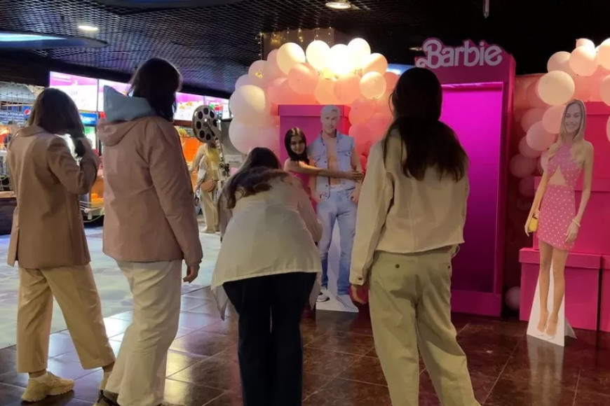 Russians queue up to see Barbie film despite sanctions