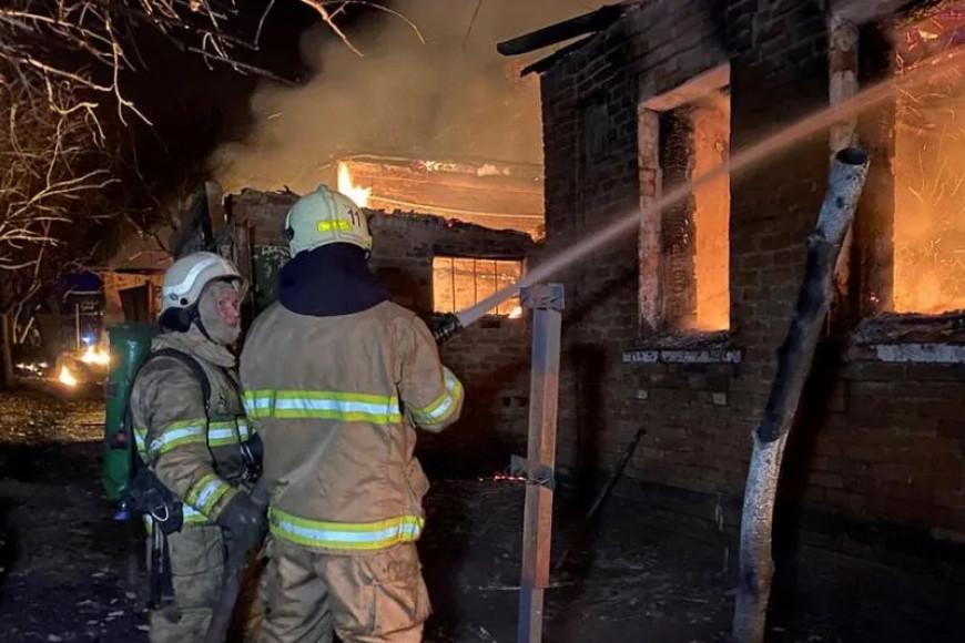 Kharkiv: Seven 'burned alive' as Russian drones hit oil depot