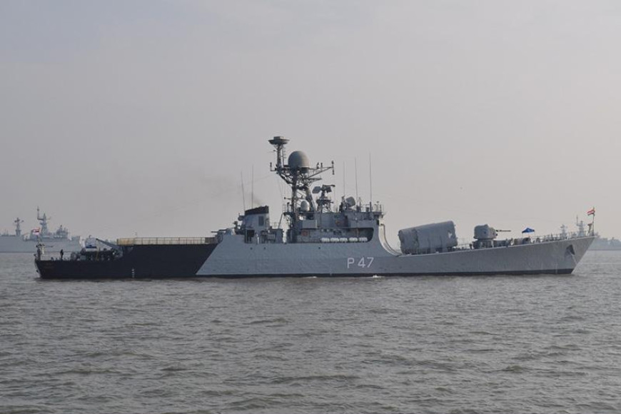 Indian Navy Ship‘Khanjar’ visits Trincomalee