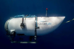 US billionaire plans submersible trip to Titanic wreck